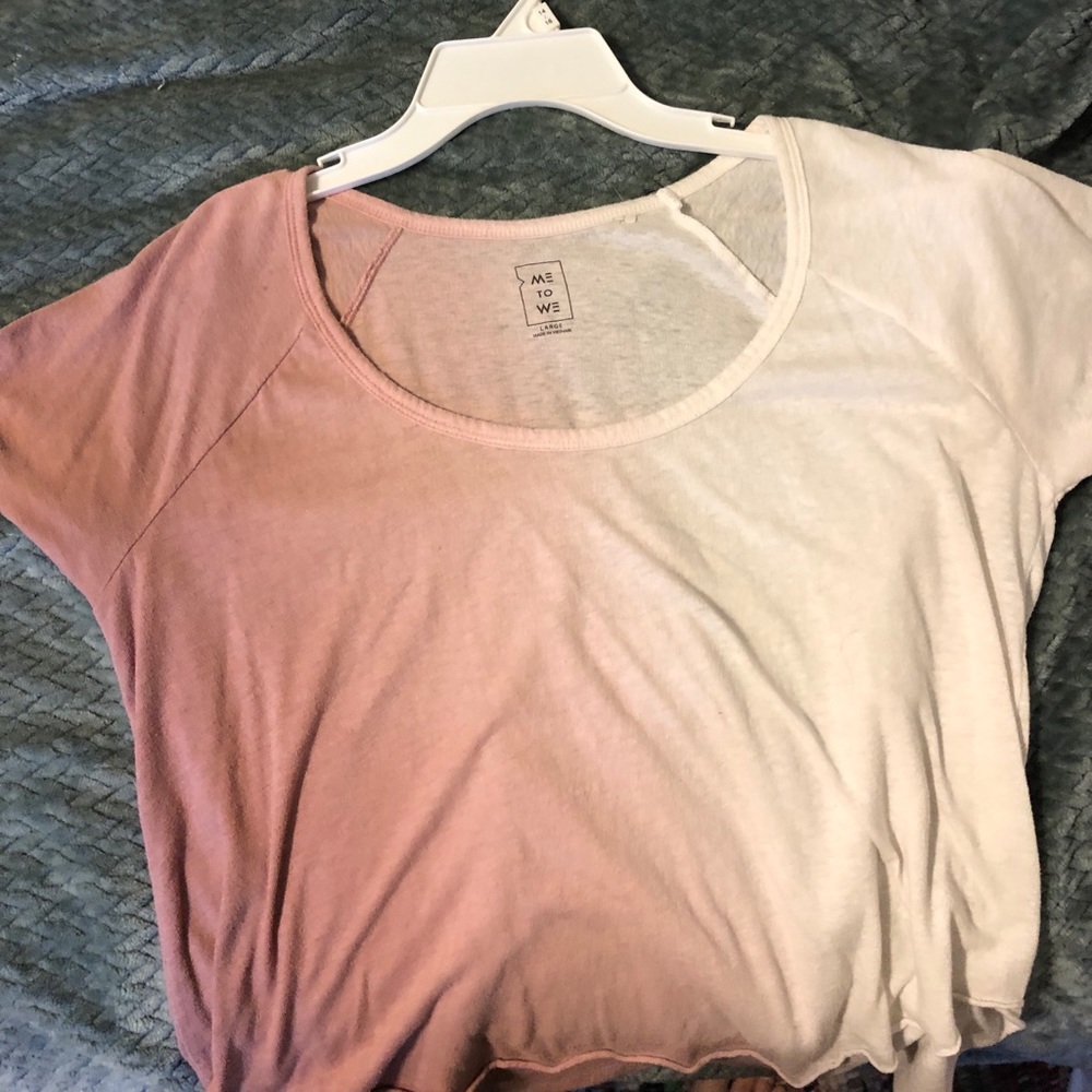 American Eagle pink and white tee